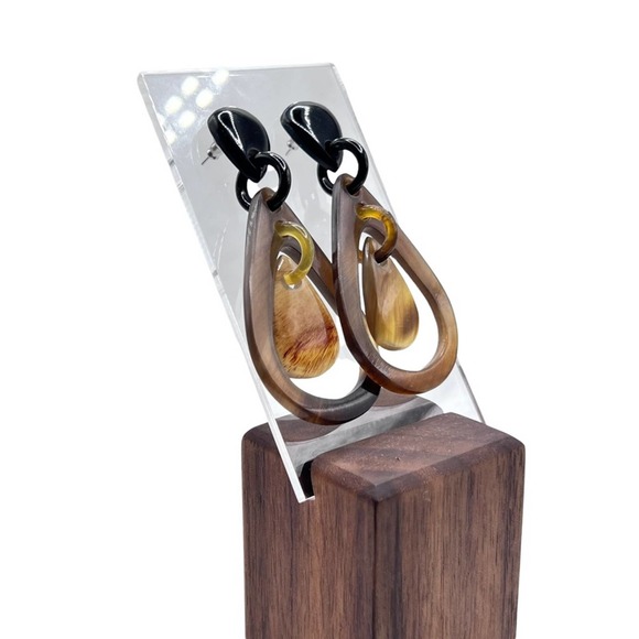 Hand carved Water Buffalo Horn earrings. Each is one of a kind. - Picture 9 of 14